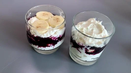 Бананово-ягодный десерт